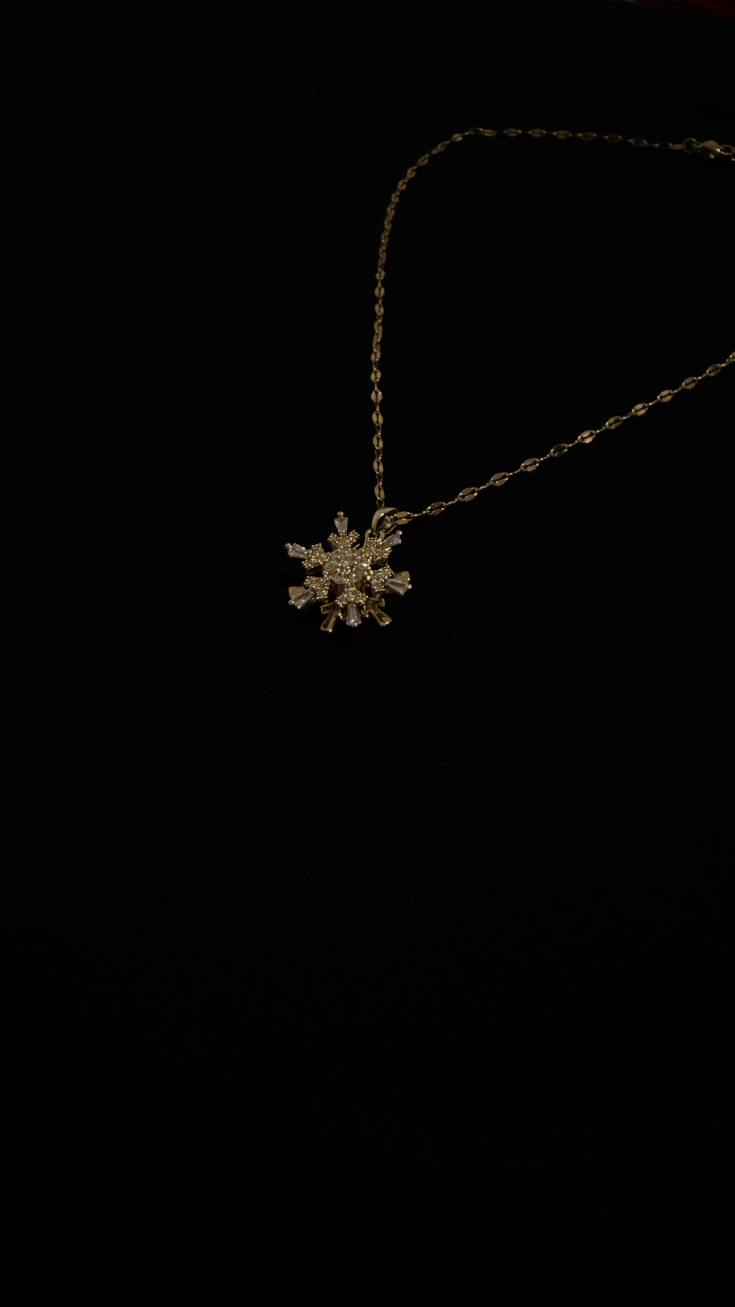 Spinning Snowflake Necklace