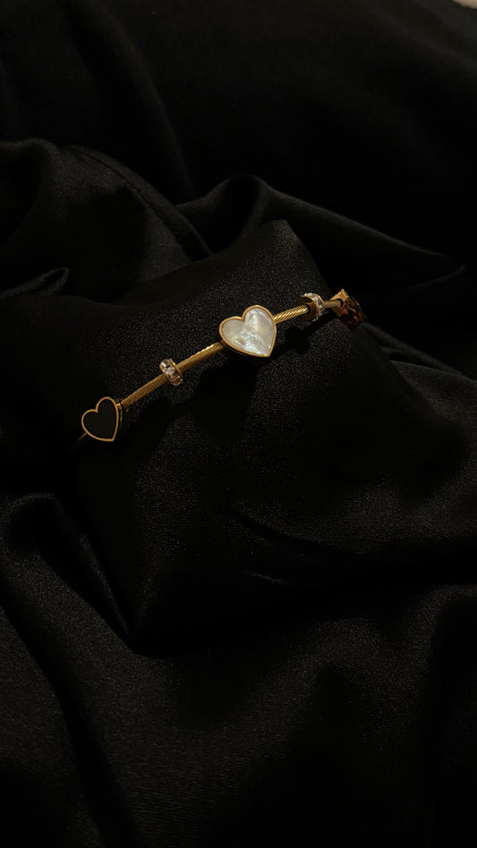 Gold Magnetic Clasp Heart Bracelet